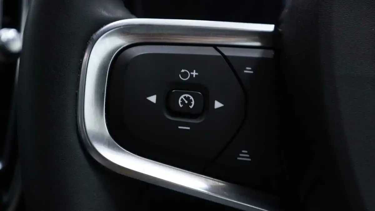 2022-volvo-c40-e-twin-recharge-pro-big-28