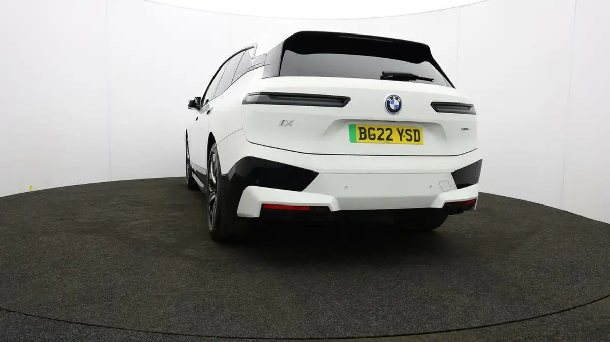 2022-bmw-ix-e-xdrive-40-m-sport-big-79
