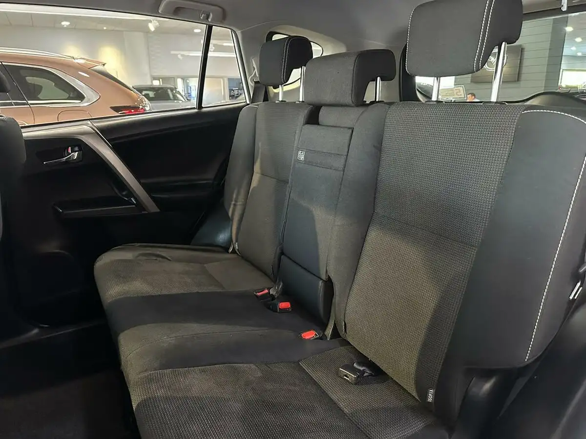2017-toyota-rav4-25-vvt-i-business-edition-plus-big-11