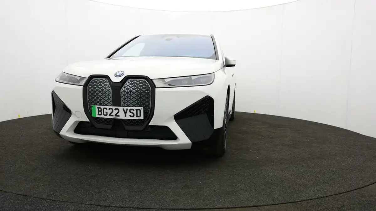 2022-bmw-ix-e-xdrive-40-m-sport-big-55