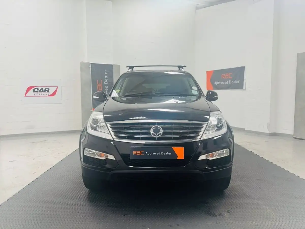 2013-kgm-ssangyong-rexton-w-20td-ex-t-tronic-big-1