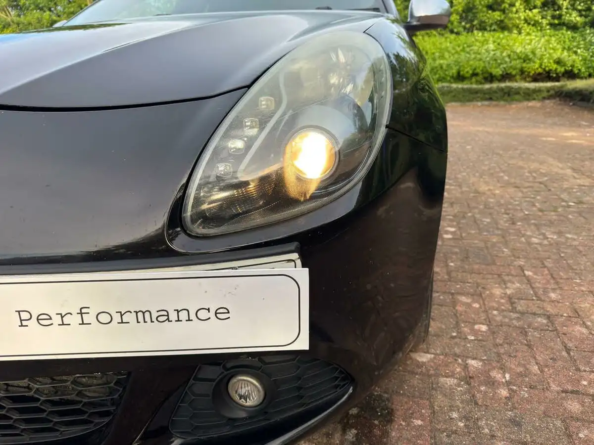 2012-alfa-romeo-giulietta-20td-veloce-140-bhp-big-25