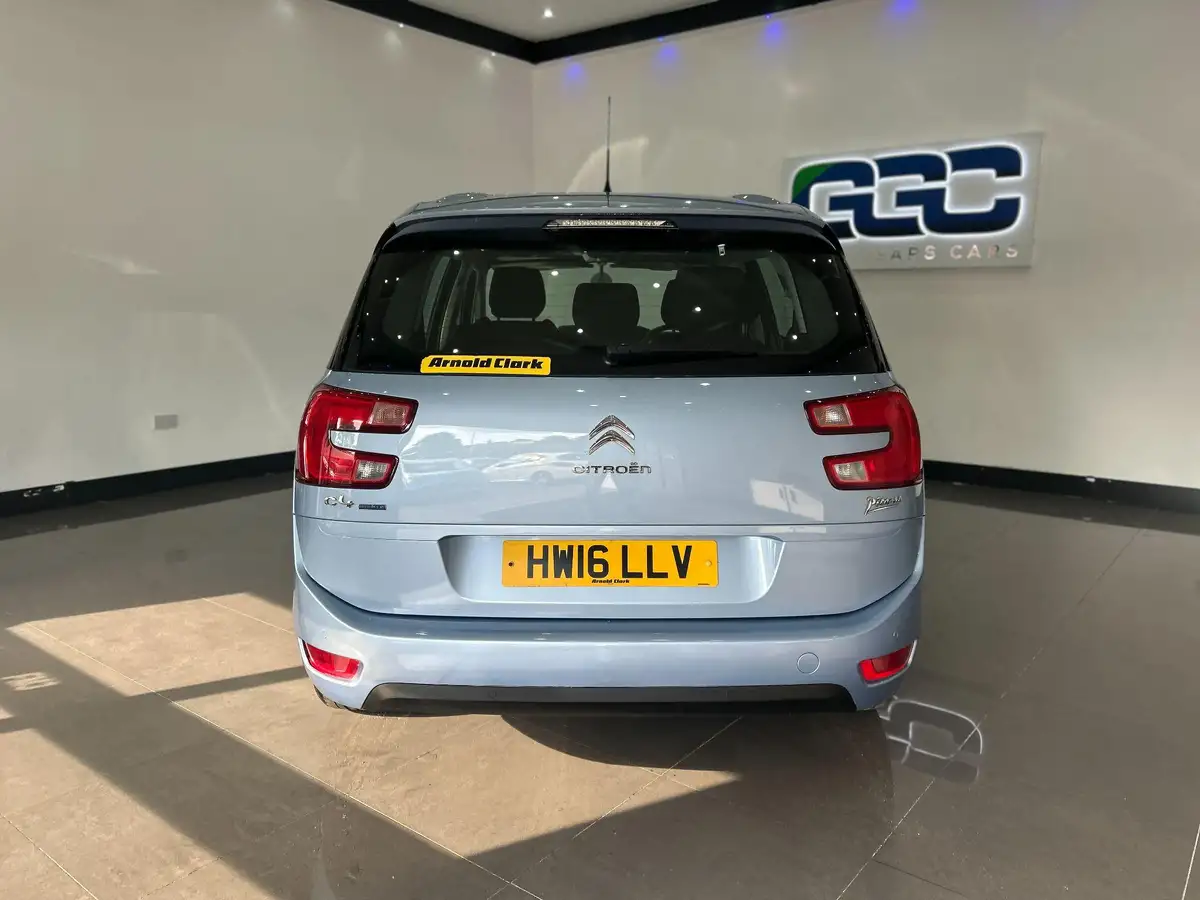 2016-citroen-grand-c4-picasso-16bluehdi-selection-big-11