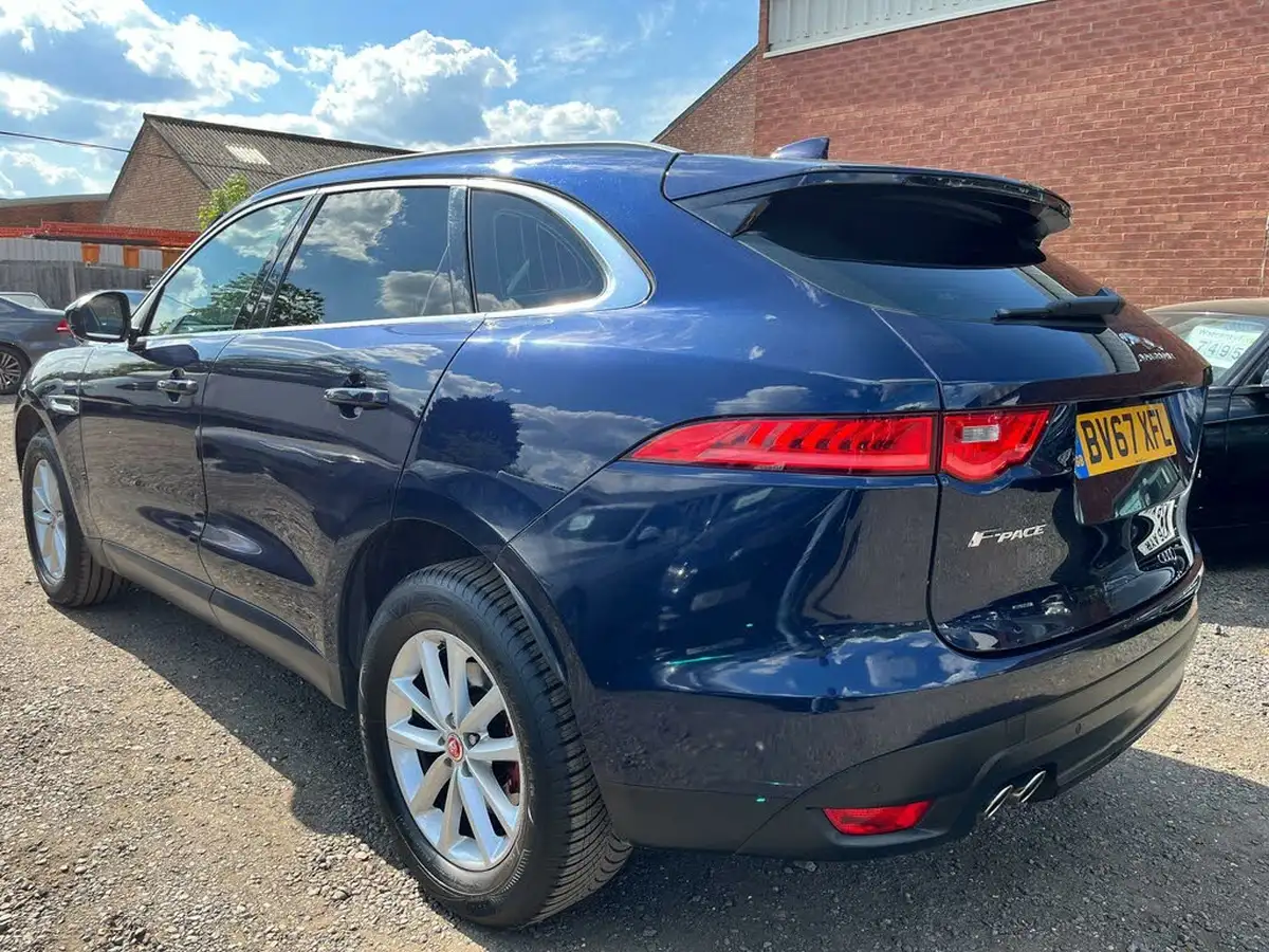 2017-jaguar-f-pace-20-i4d-prestige-180ps-ss-auto-big-5