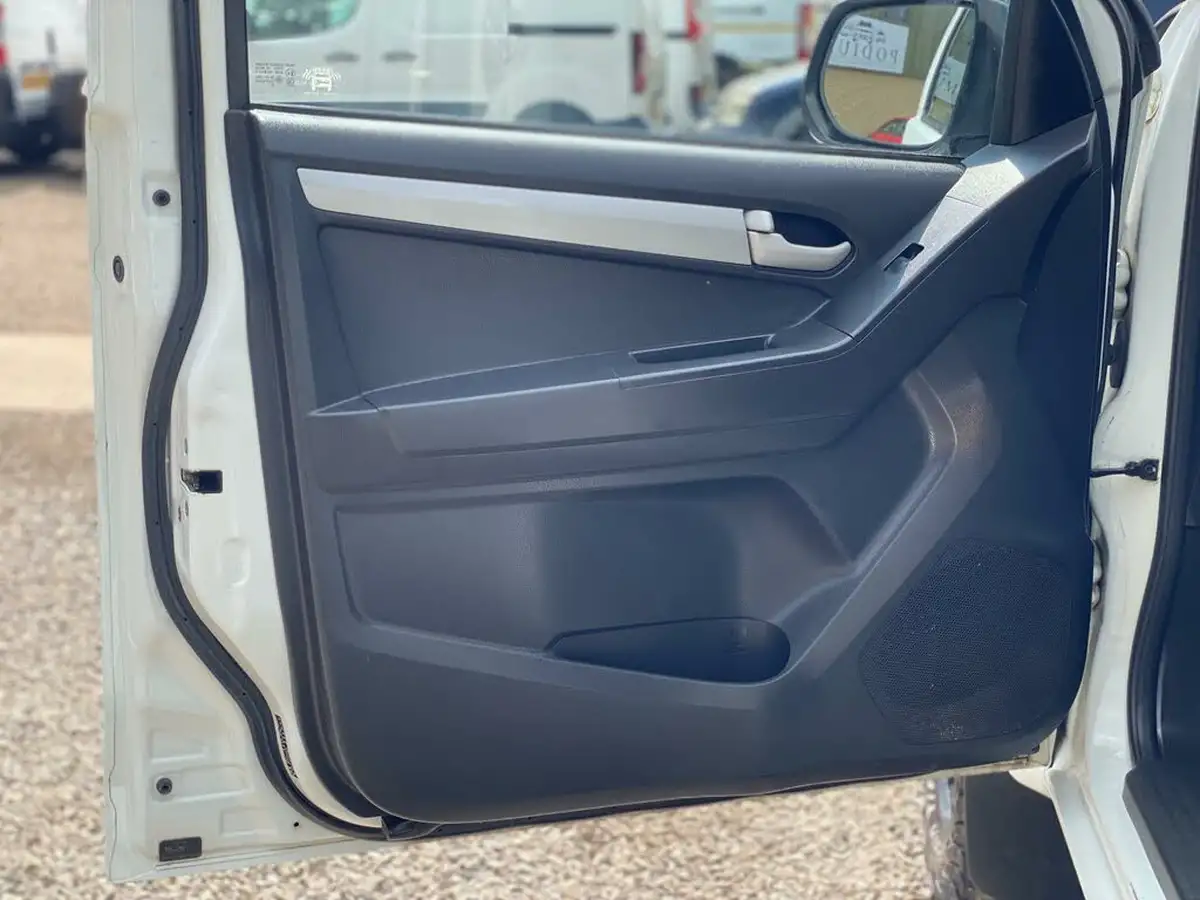 2012-isuzu-d-max-25td-utah-big-57