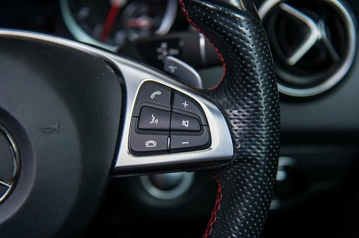 2020-mercedes-benz-gla-class-16-gla-200-amg-line-edition-plus-7g-dct-big-19