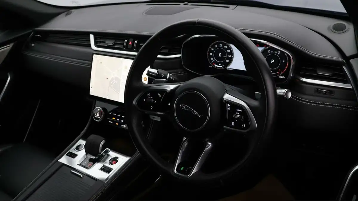 2021-jaguar-f-pace-20-d200-r-dynamic-se-mhev-big-8