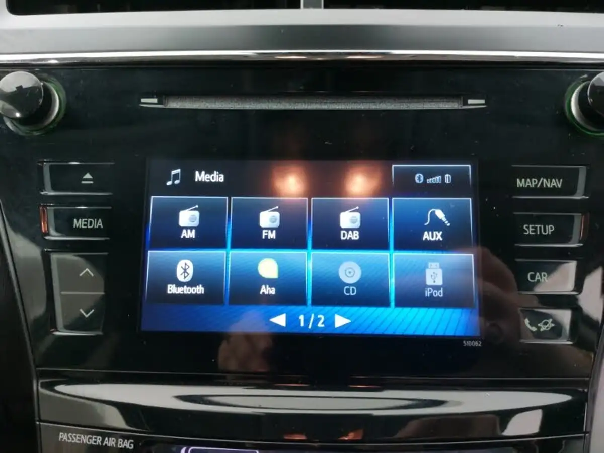 2019-toyota-prius-18-vvt-i-excel-big-10