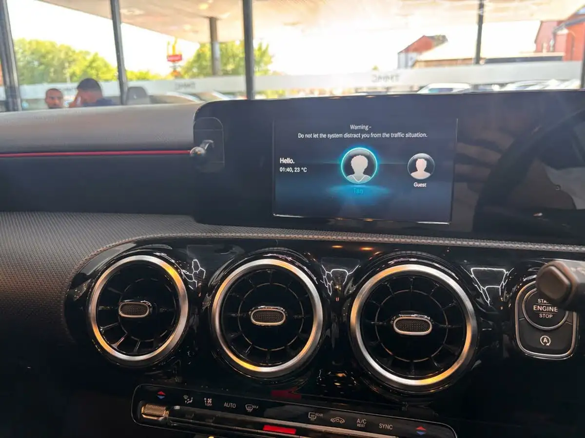 2019-mercedes-benz-a-class-15d-a180d-amg-line-hatchback-5d-7g-dct-big-26