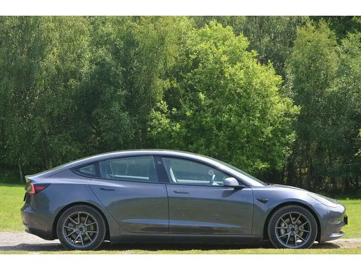 2021-tesla-model-3-e-long-range-4x4-big-9