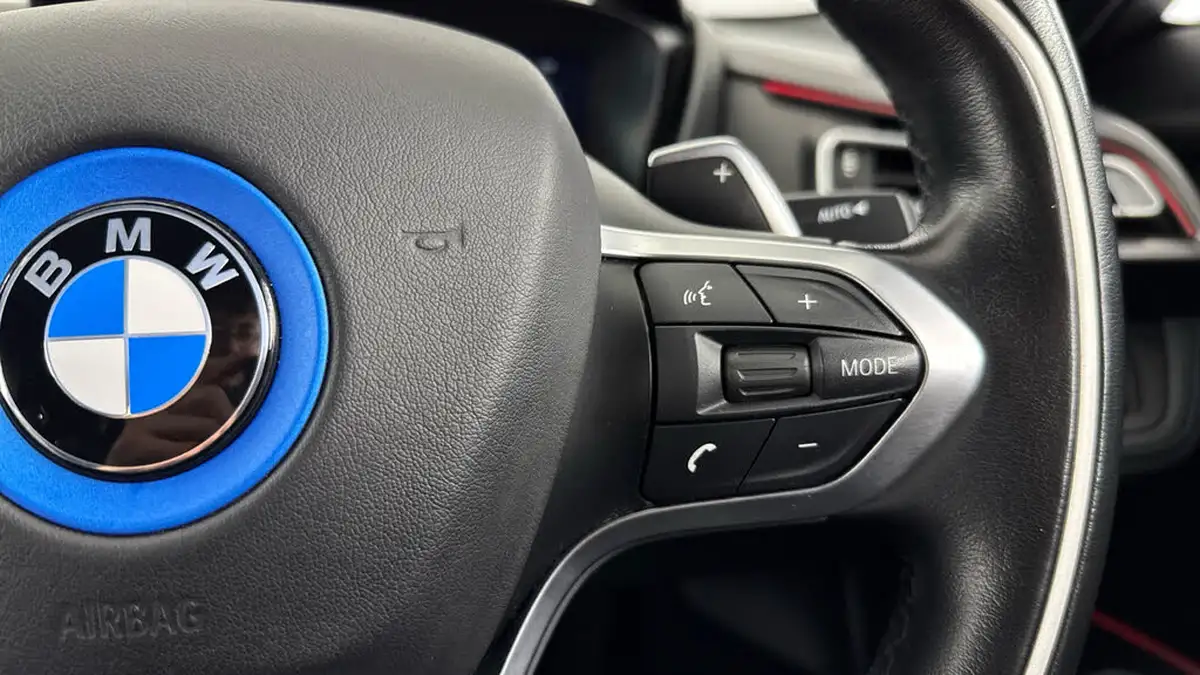2017-bmw-i8-15-big-19