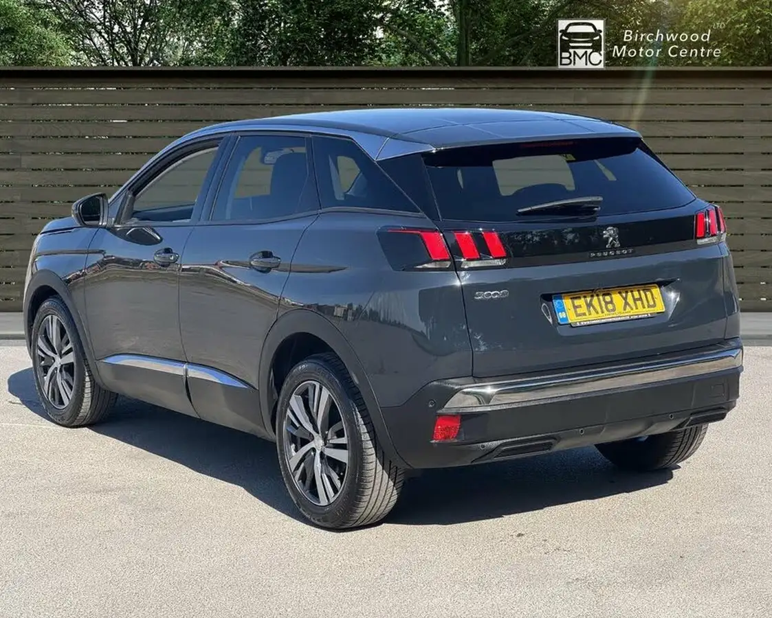 2018-peugeot-3008-suv-12-puretech-allure-big-4
