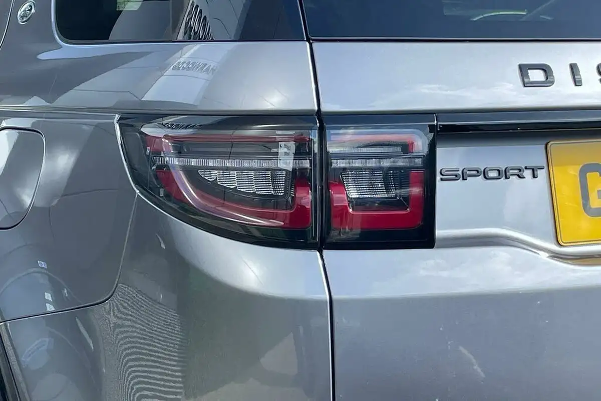 2024-land-rover-discovery-sport-15-p270e-dynamic-se-big-26