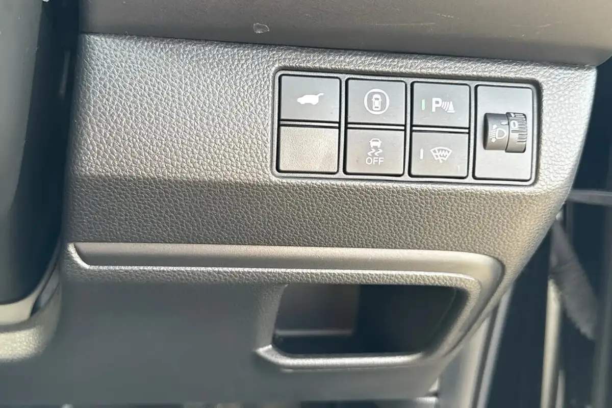 2022-honda-hr-v-15-i-mmd-advance-big-27