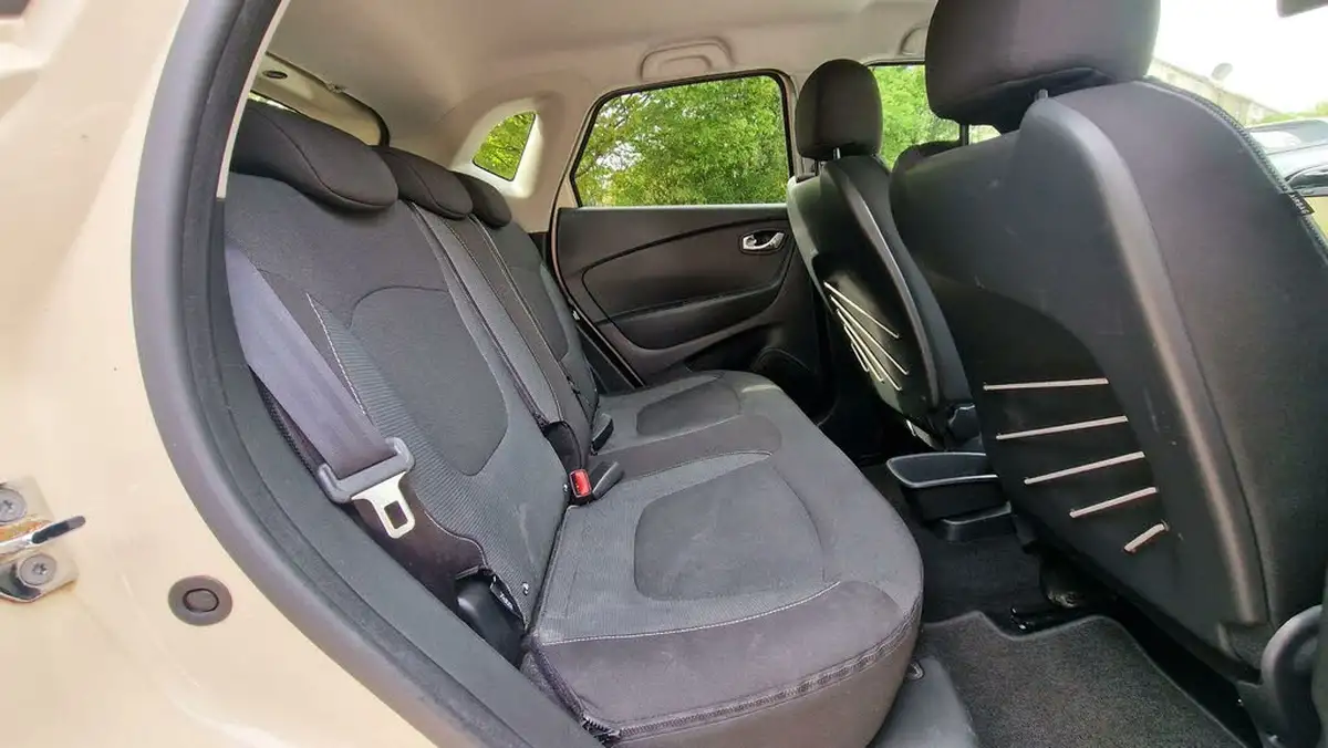 2015-renault-captur-15dci-dynamique-s-90bhp-edc-auto-big-14