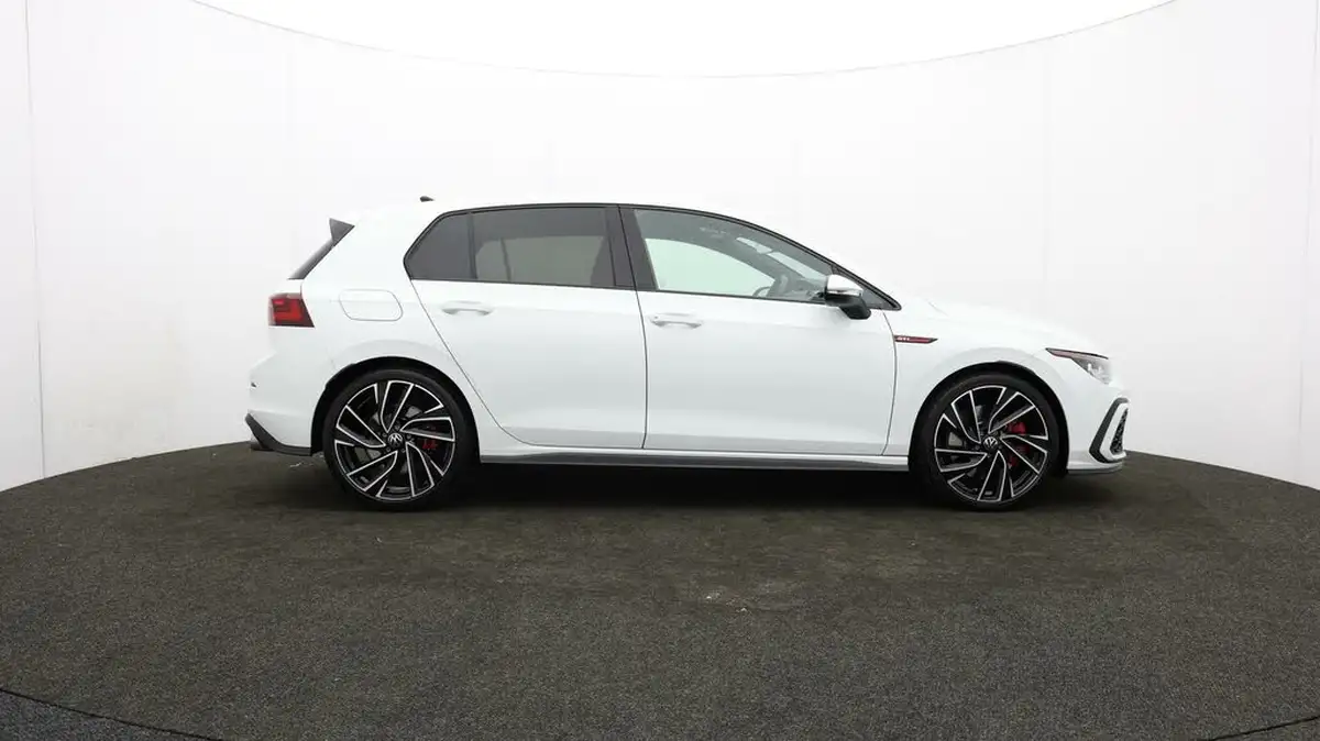 2024-volkswagen-golf-20-tsi-gti-245ps-big-38