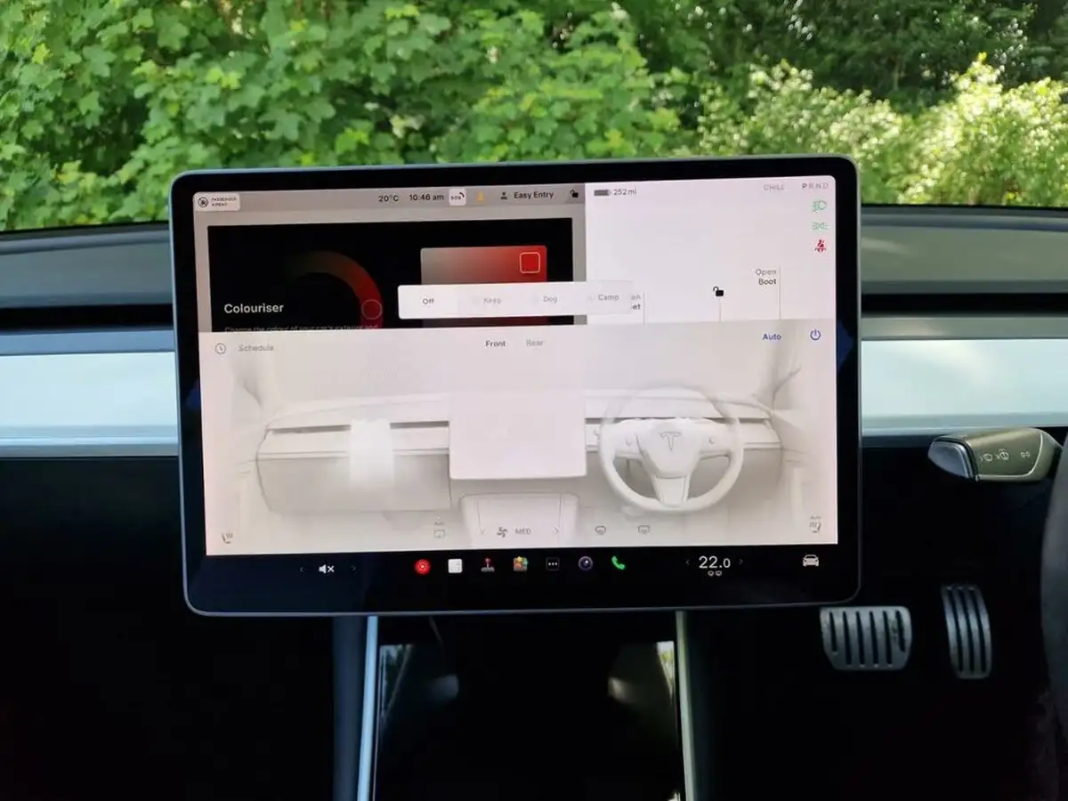 2019-tesla-model-3-e-4x4-performance-pack-big-16