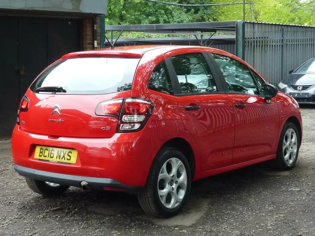 2016-citroen-c3-10-edition-big-3