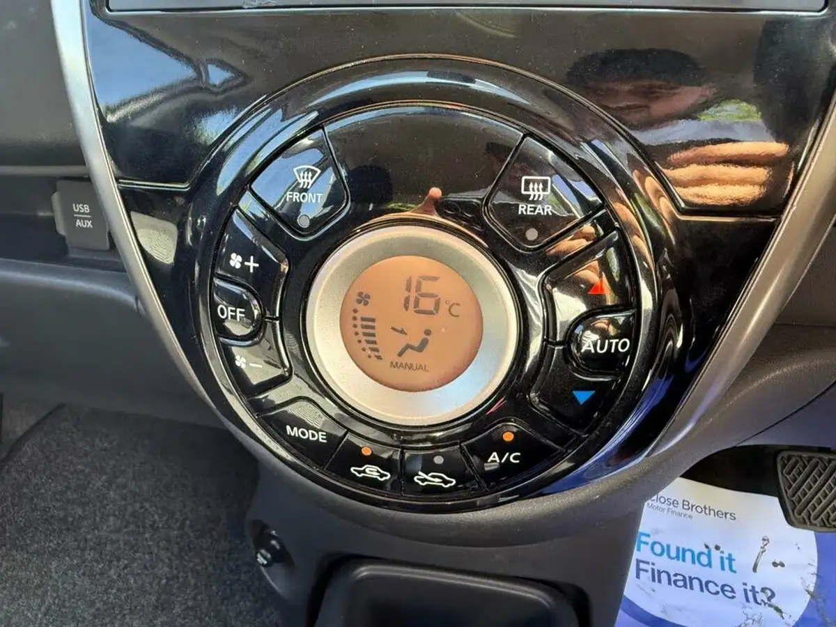 2014-nissan-micra-12-acenta-80ps-cvt-big-35