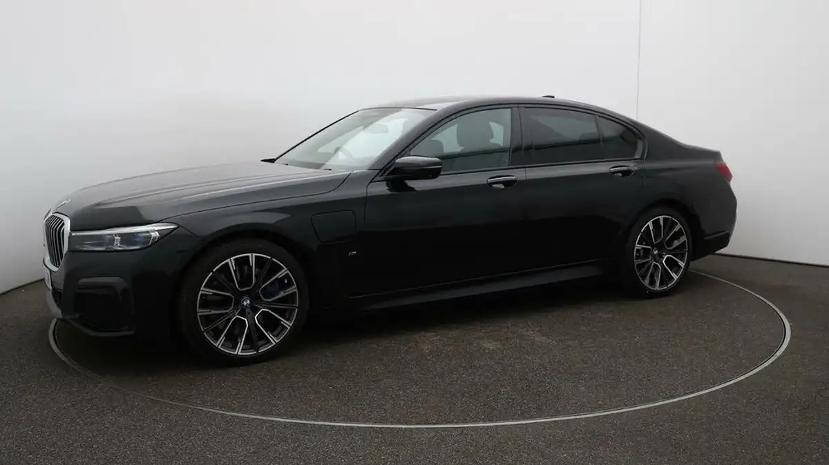 2019-bmw-7-series-30-745e-m-sport-big-66
