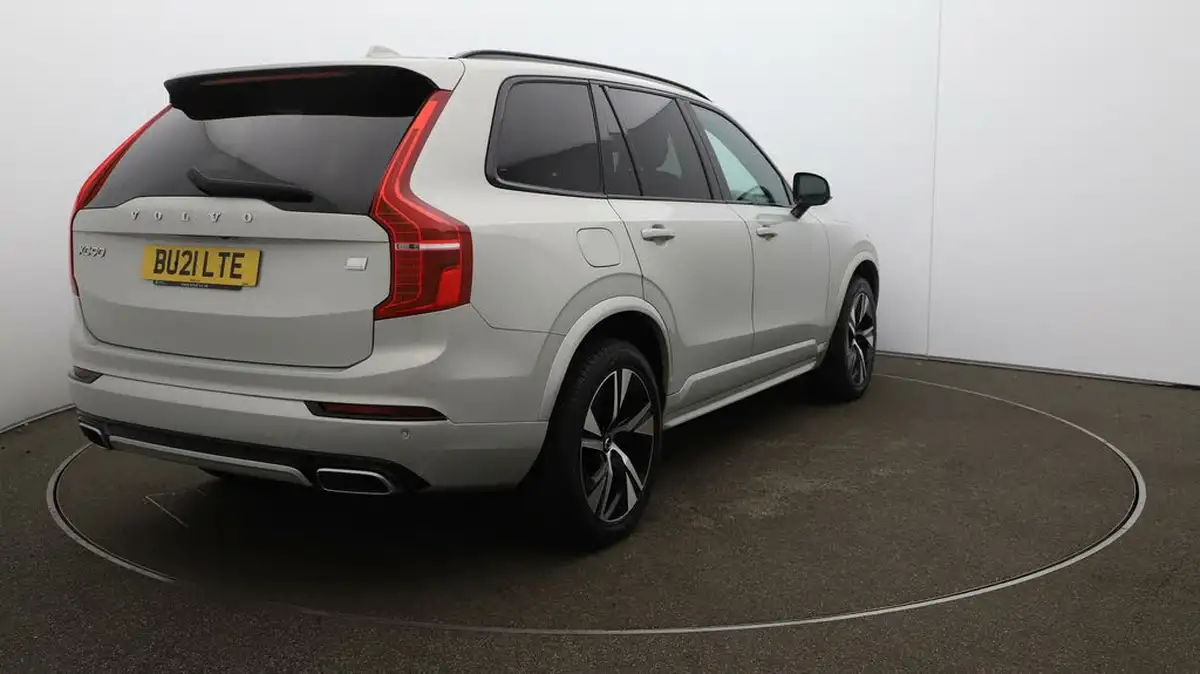 2021-volvo-xc90-20-t8-r-design-390bhp-big-54