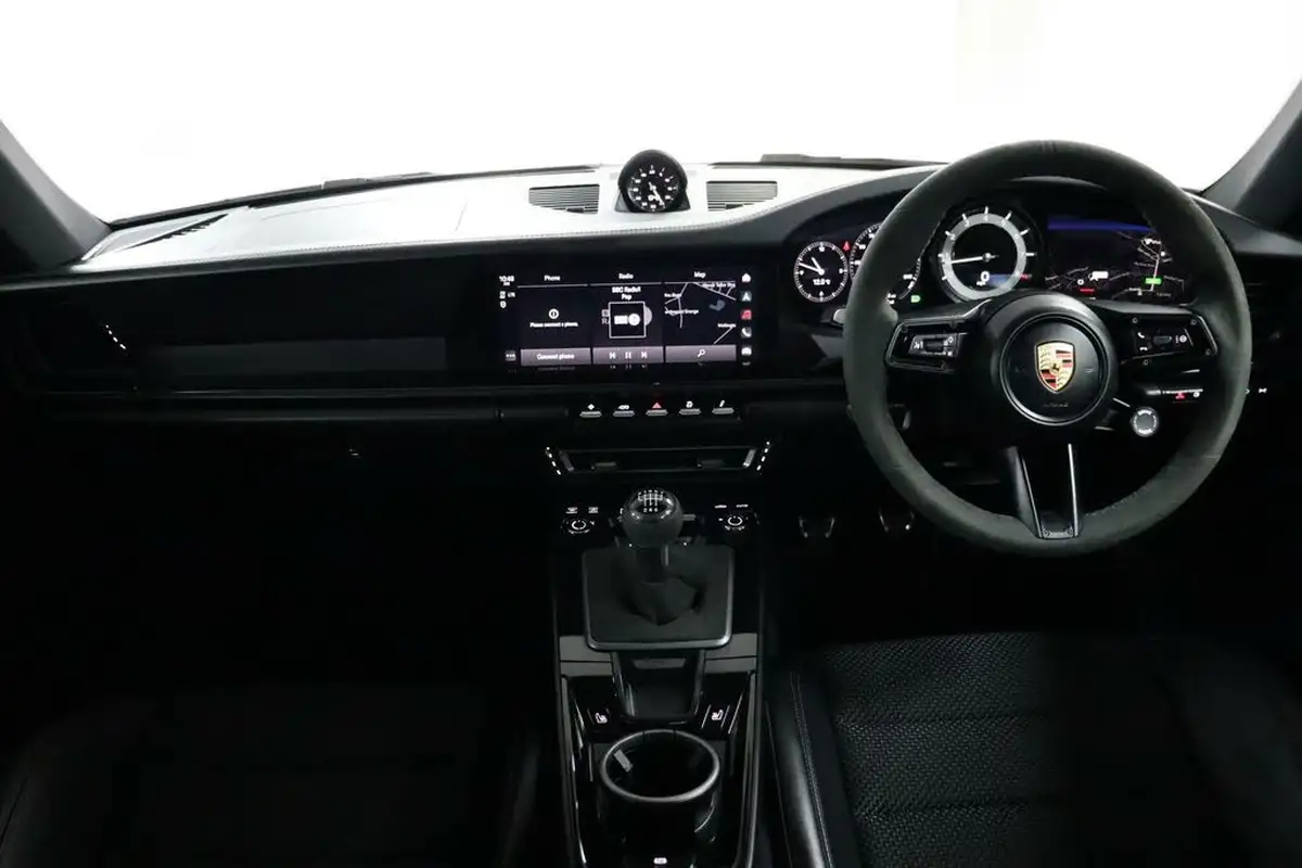 2024-porsche-911-30-carrera-t-385ps-coupe-big-42