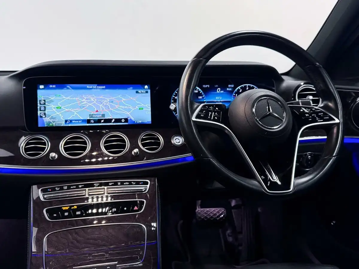 2021-mercedes-benz-e-class-20d-e300de-amg-line-edition-eq-power-saloon-4d-big-33