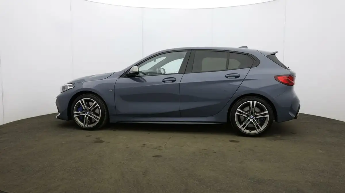 2022-bmw-1-series-20-m135i-xdrive-big-60