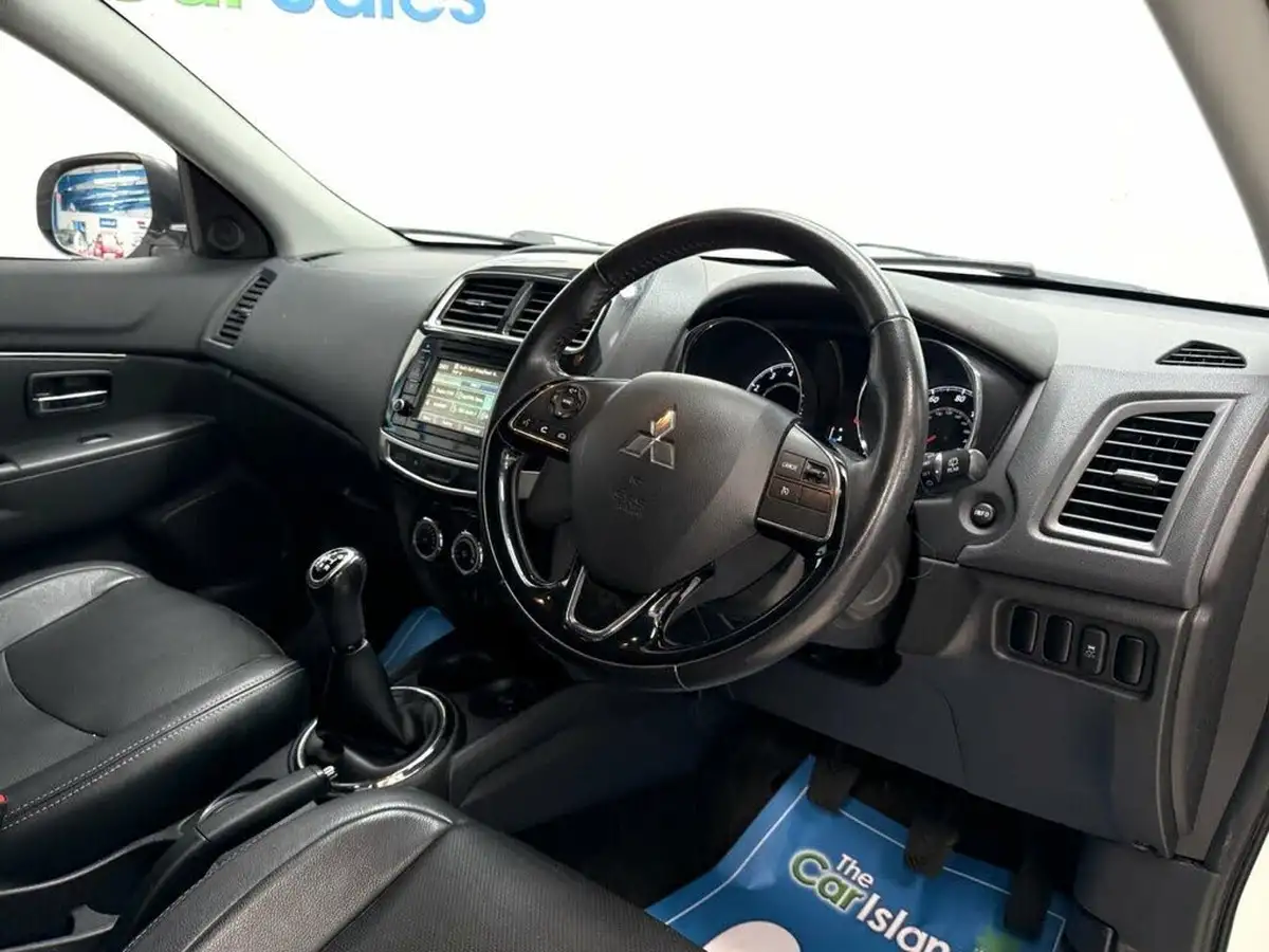 2017-mitsubishi-asx-16-3-big-14