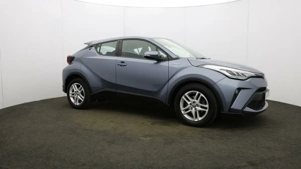2020-toyota-c-hr-18-vvt-i-icon-parking-pack-big-41
