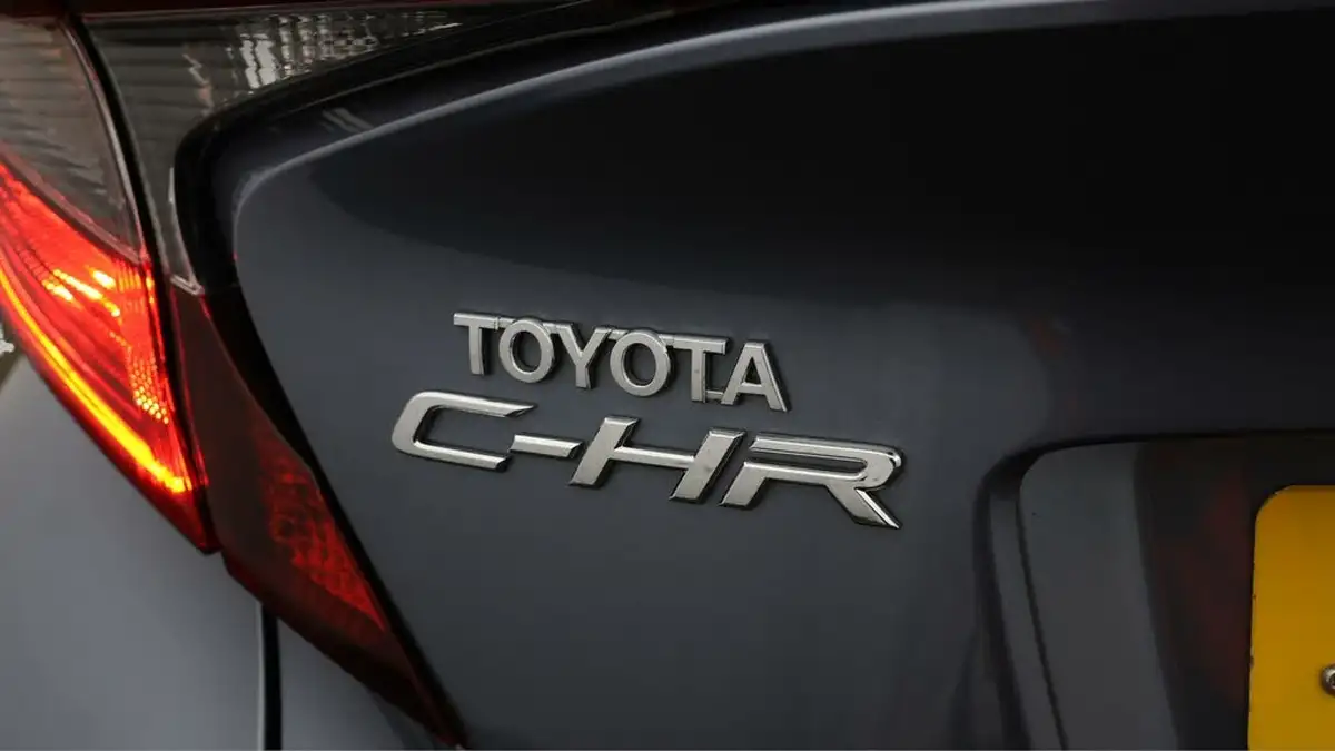 2020-toyota-c-hr-18-vvt-i-icon-parking-pack-big-19