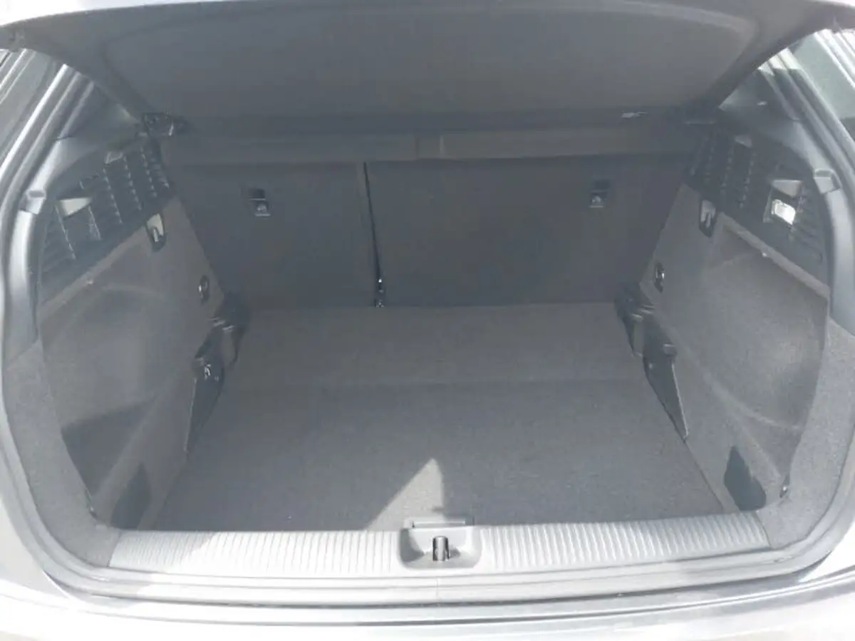 2023-audi-q2-10-30-tfsi-s-line-big-7