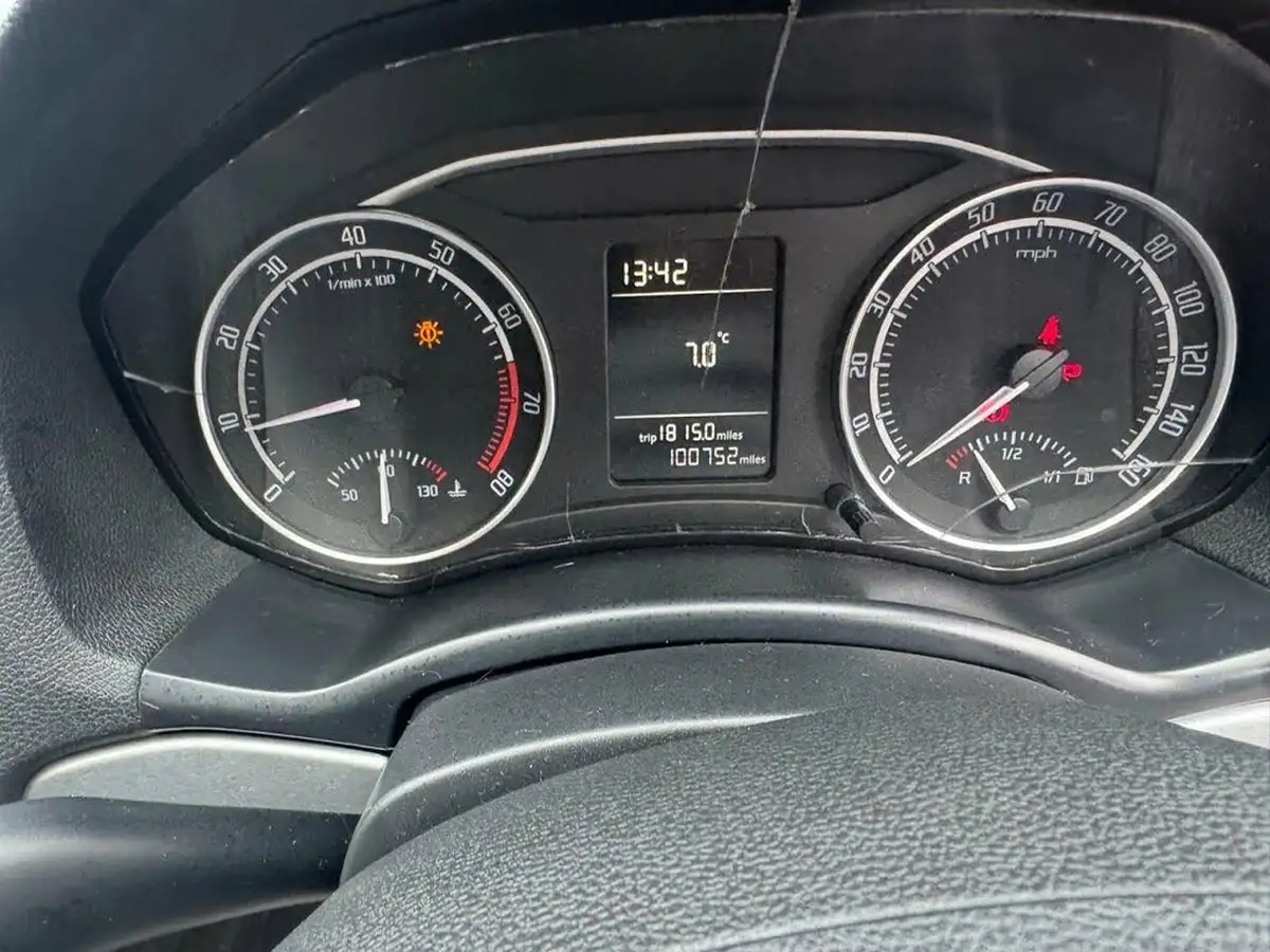 2009-skoda-octavia-20-vrs-200ps-hatchback-dsg-big-10