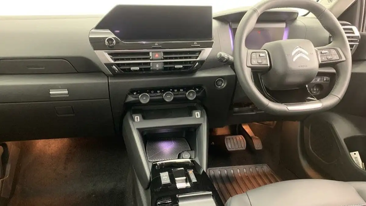 2023-citroen-c4-e-c-series-edition-big-11