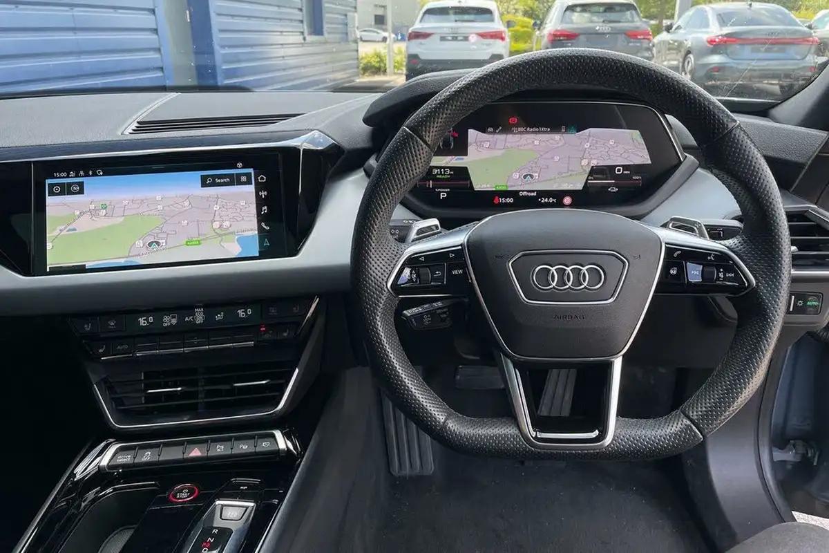 2022-audi-e-tron-gt-e-big-37