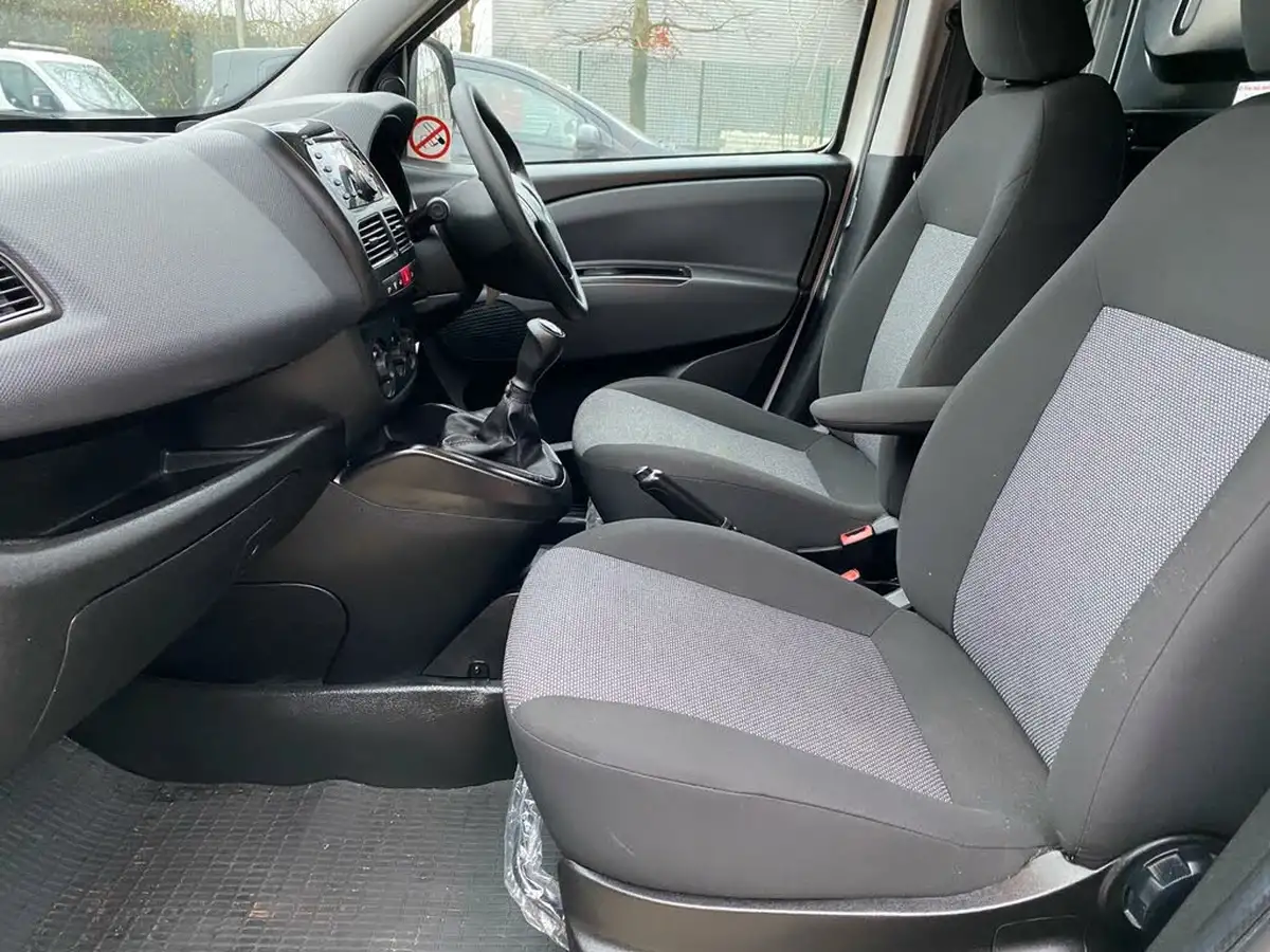 2015-fiat-doblo-cargo-13td-v-l1-refrigerated-van-big-22