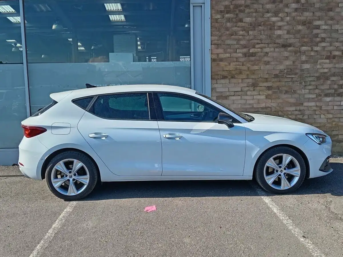 2021-seat-leon-15-tsi-evo-fr-130ps-hatchback-big-1