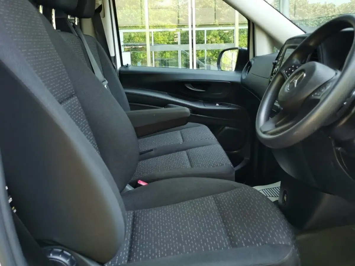 2022-mercedes-benz-vito-e-progressive-l2-big-9