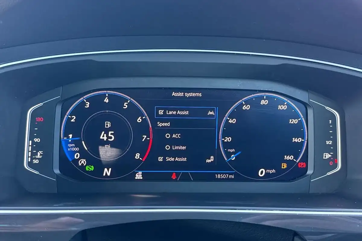 2023-volkswagen-tiguan-15-tsi-r-line-edition-big-54