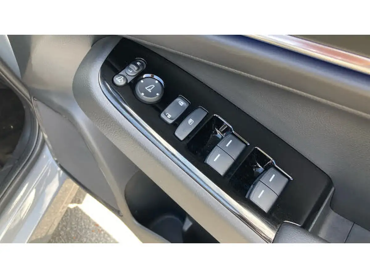 2024-honda-eny1-e-elegance-big-28