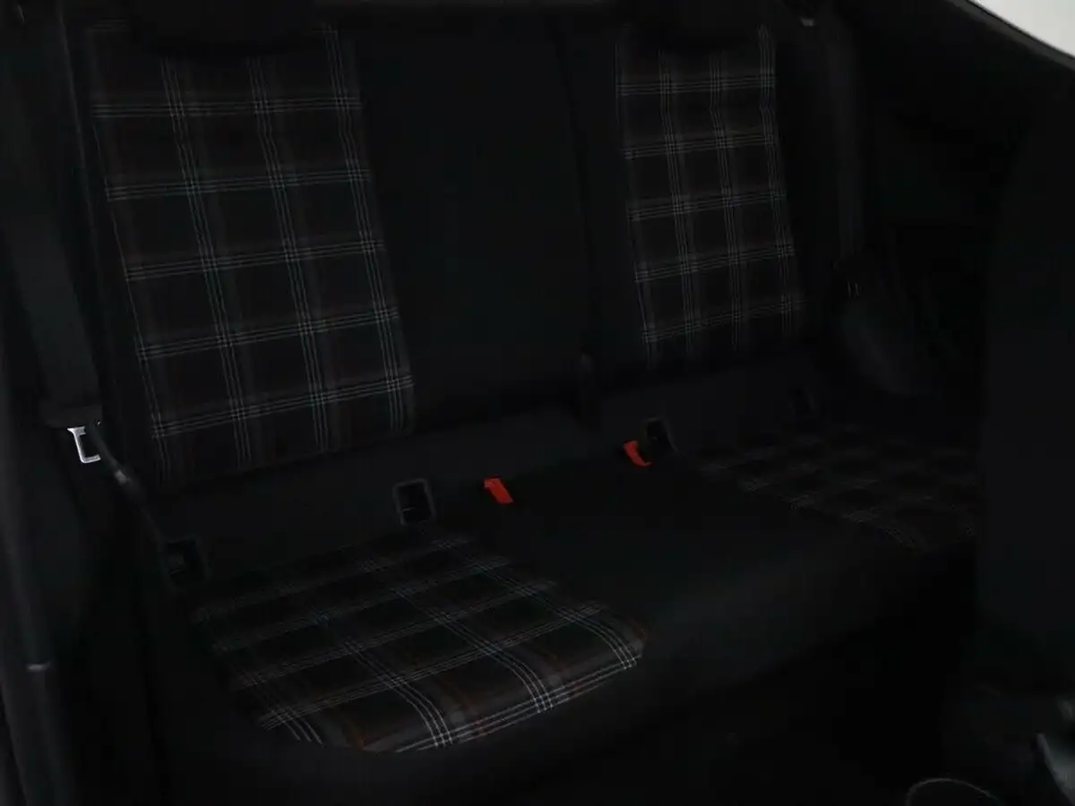 2021-volkswagen-up-10-gti-3d-big-32