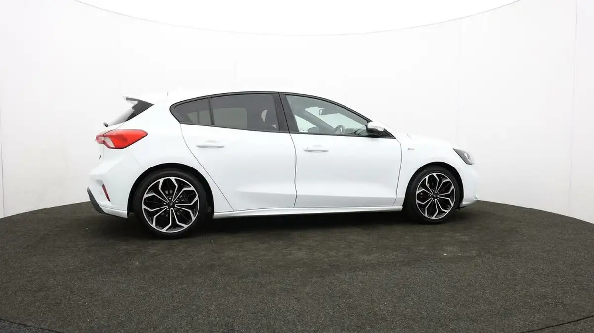 2019-ford-focus-10t-st-line-x-hatchback-big-37