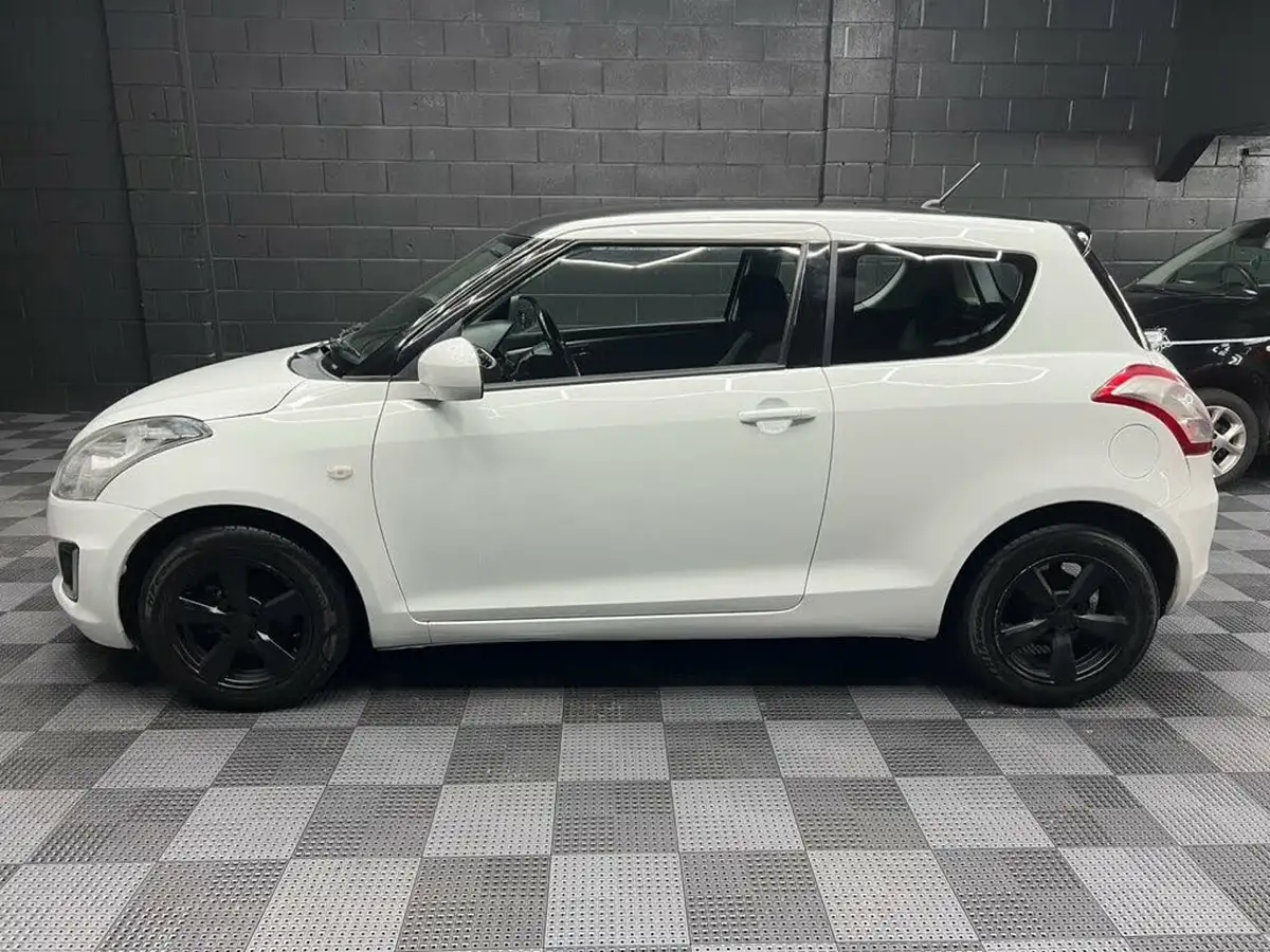 2013-suzuki-swift-12-sz2-3d-big-5