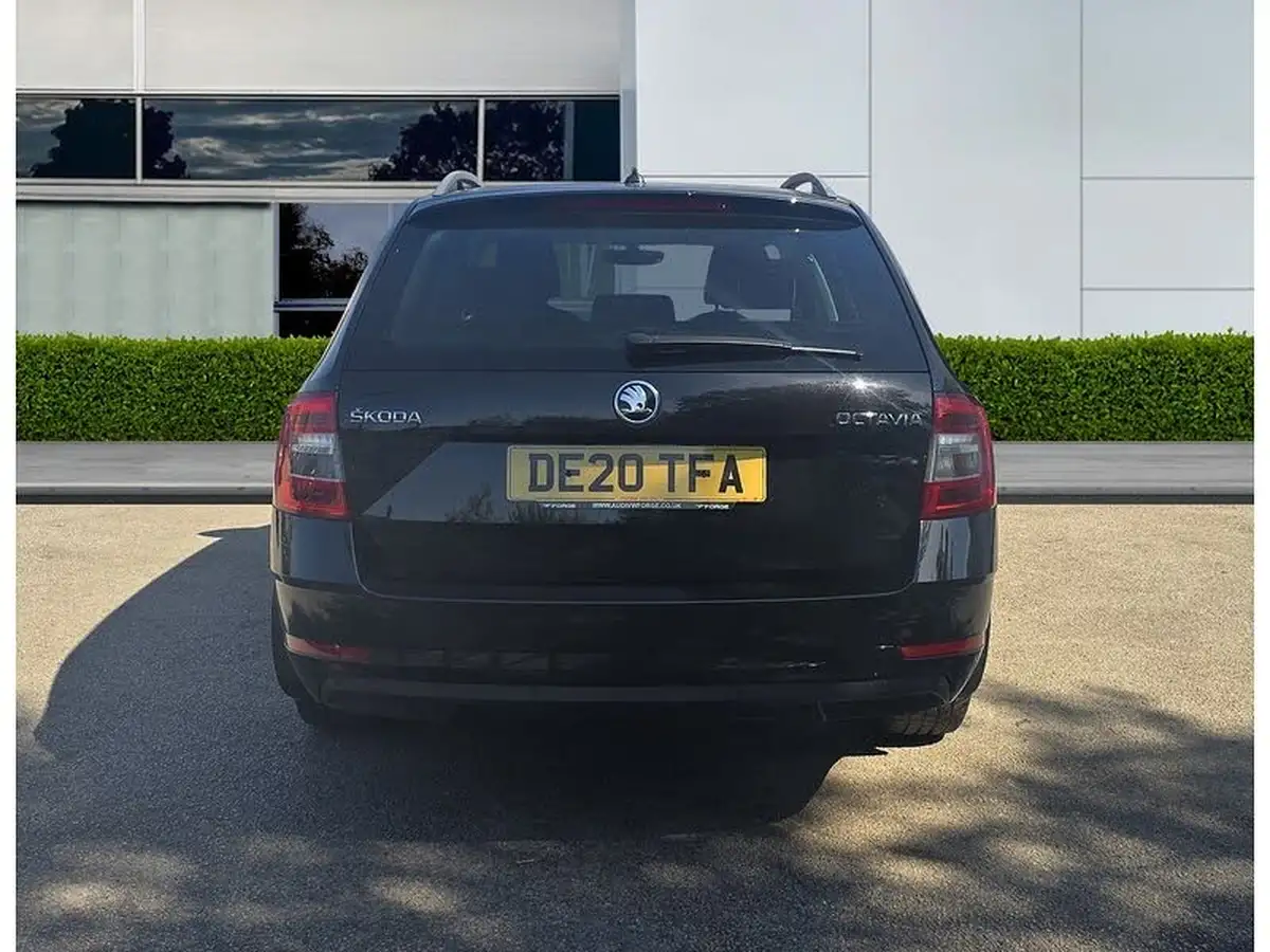 2020-skoda-octavia-16tdi-se-l-estate-big-4