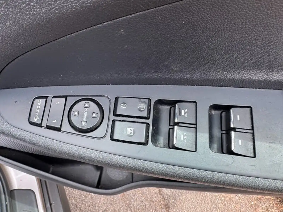 2018-hyundai-tucson-16-gdi-se-nav-big-38