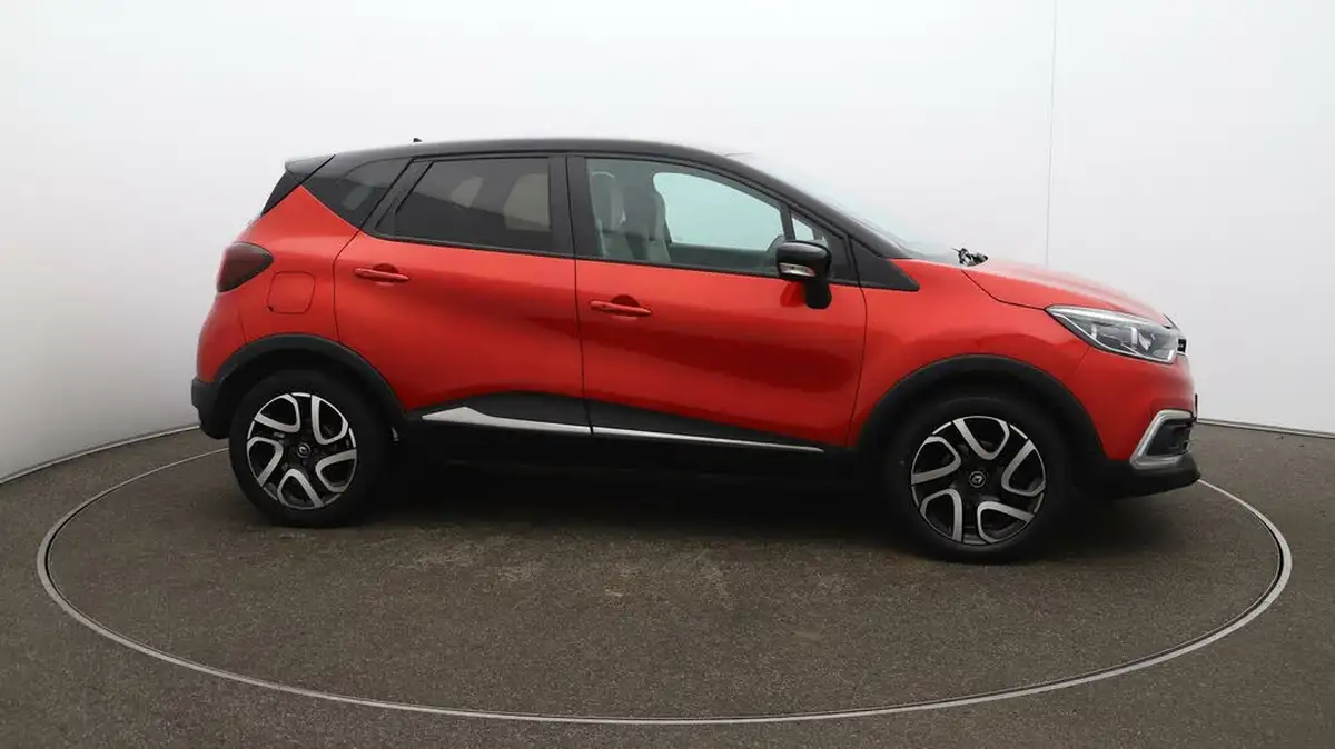 2019-renault-captur-09-tce-iconic-big-47