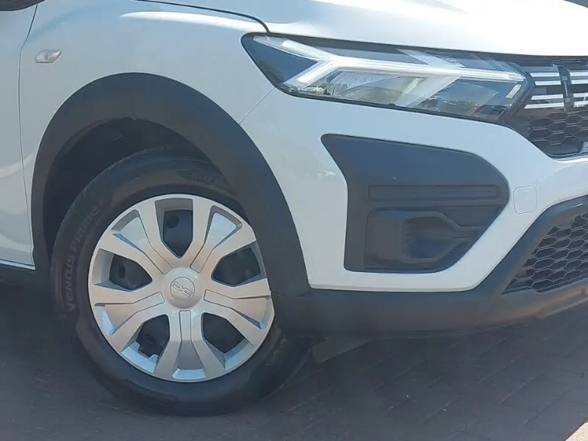 2023-dacia-jogger-10-tce-essential-big-8
