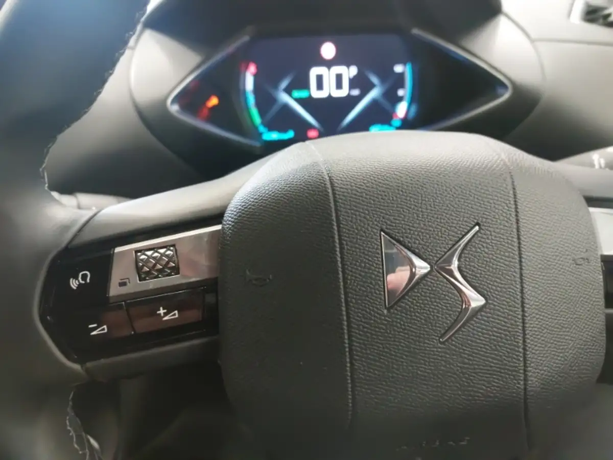 2022-ds-ds-3-crossback-12-puretech-bastille-101ps-big-16