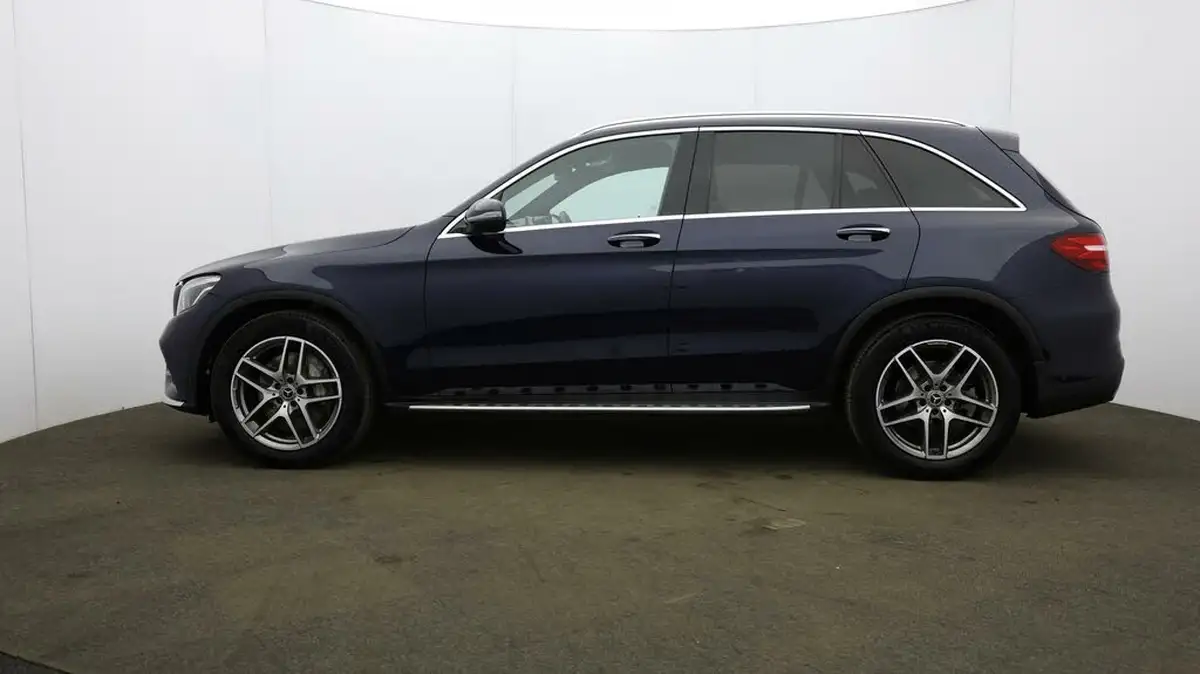 2018-mercedes-benz-glc-class-21d-glc220d-amg-line-premiumss-station-wagon-5d-big-71