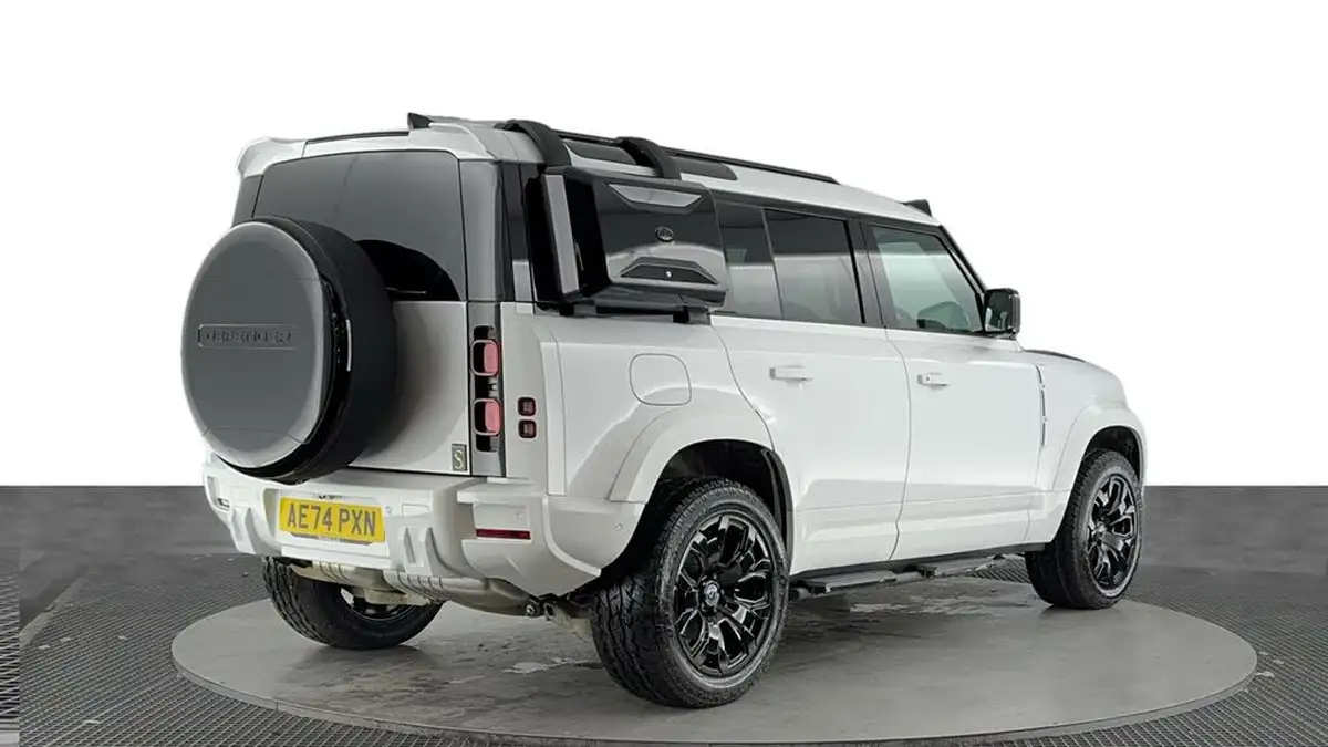 2024-land-rover-110-defender-big-3